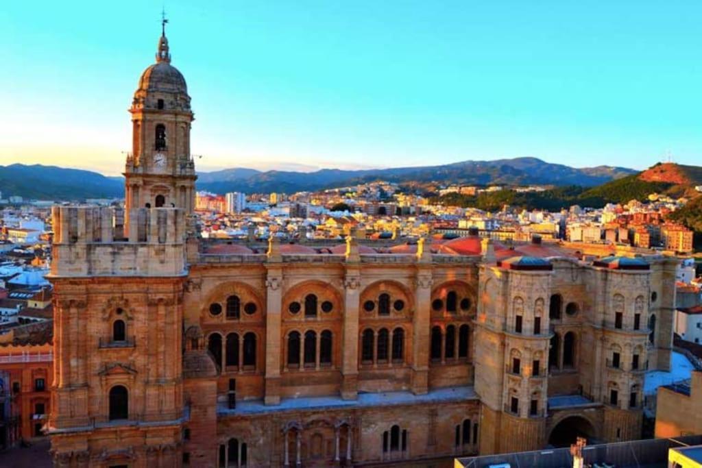 Malaga Center Exterior photo
